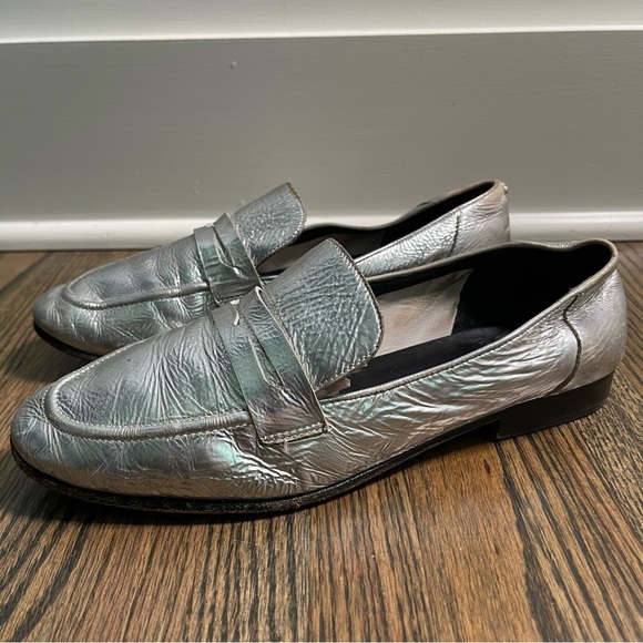 Kate Spade New York Metallic Silver Genevieve Loafers size 8 - Picture 5 of 8